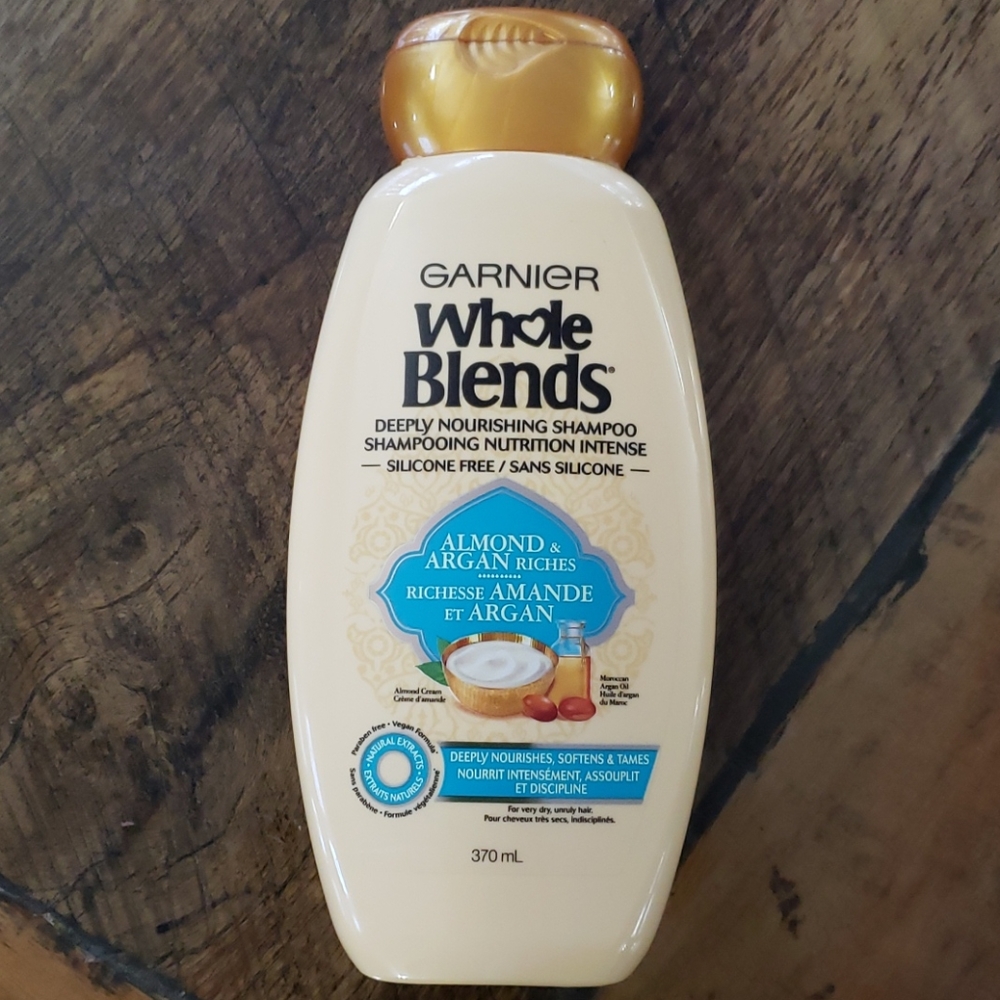3/$15 😍 GARNIER WHOLE BLENDS SHAMPOO